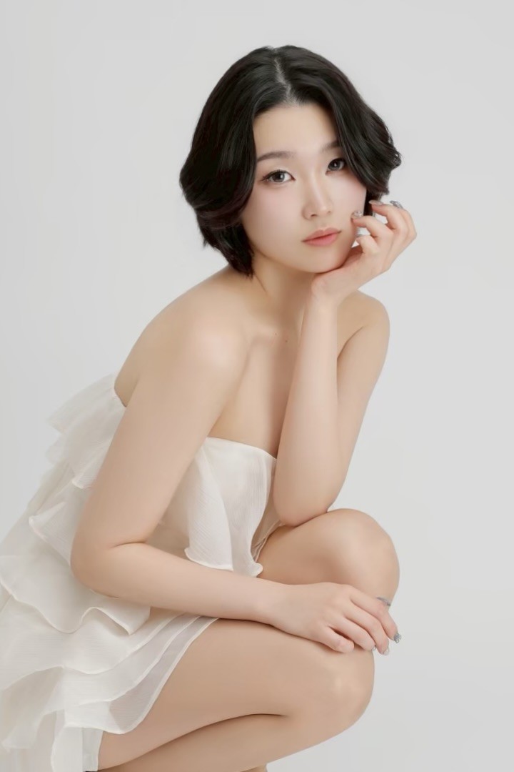 妃 アスナ